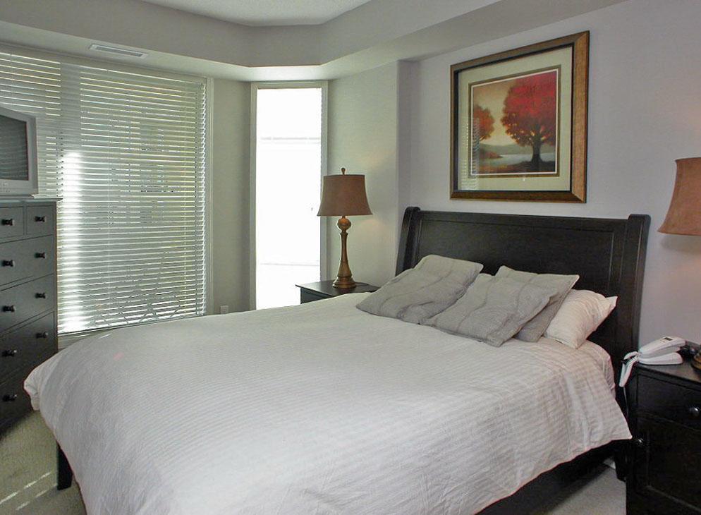 Sunset Waterfront Resort By Kelownacondorentals Экстерьер фото