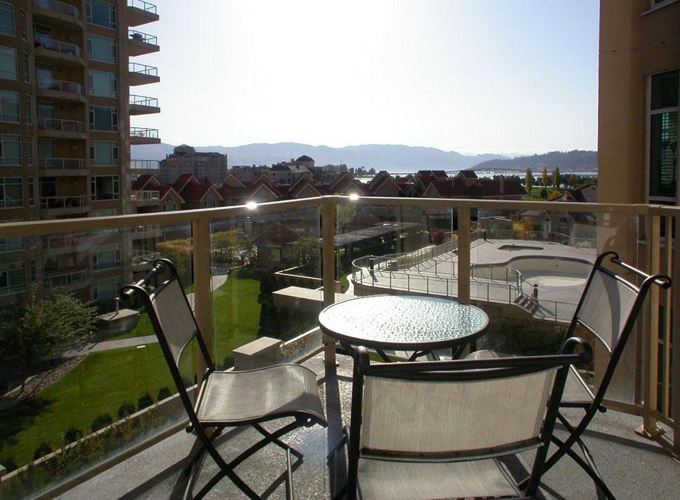 Sunset Waterfront Resort By Kelownacondorentals Экстерьер фото
