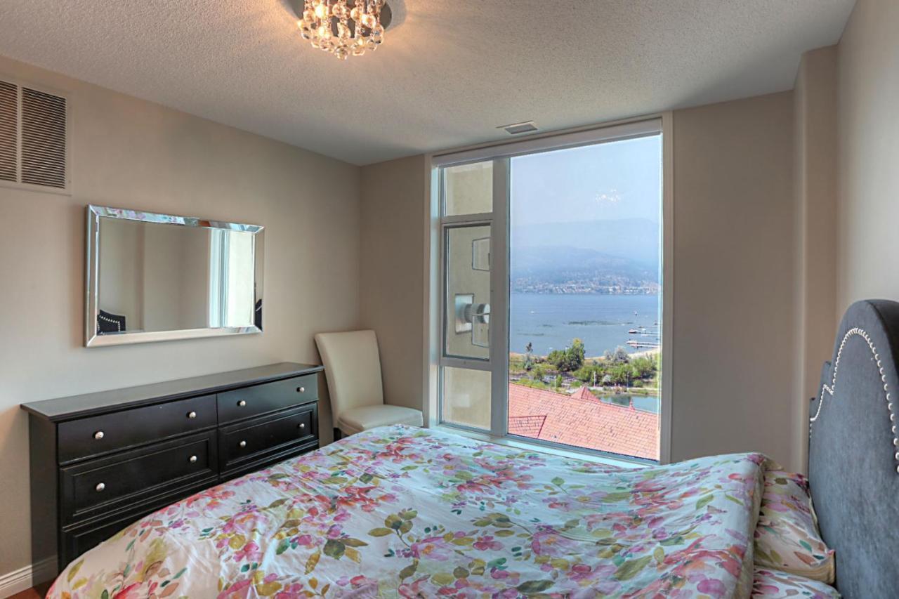 Sunset Waterfront Resort By Kelownacondorentals Экстерьер фото